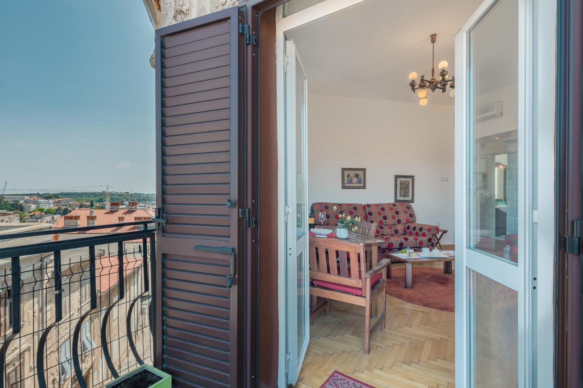 Apartment Seagull Πούλα Εξωτερικό φωτογραφία